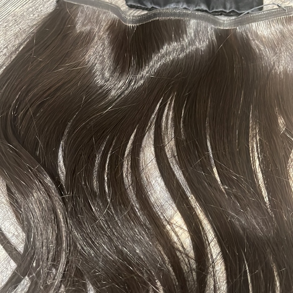 Hair extensions - Picture 3 of 3